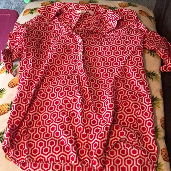 Red and white pattern blouse - Picture 1 of 3
